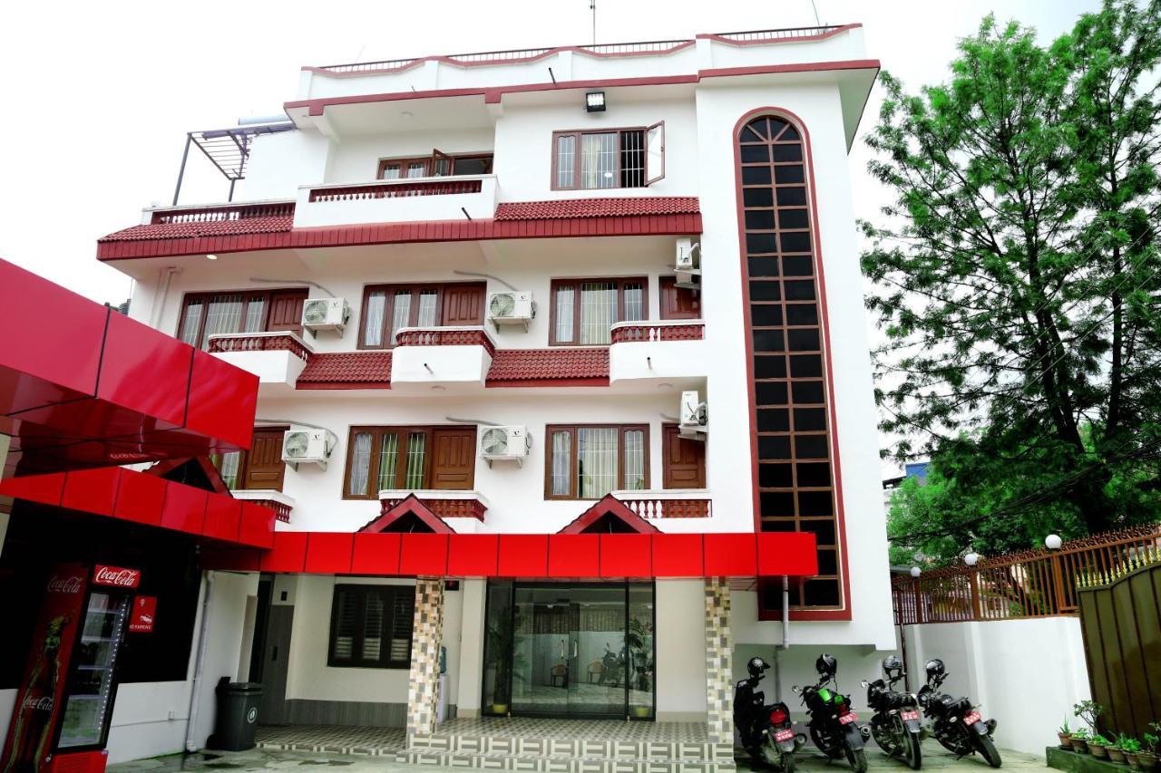 Oyo 104 Hotel Baltic Inn Katmandú Exterior foto